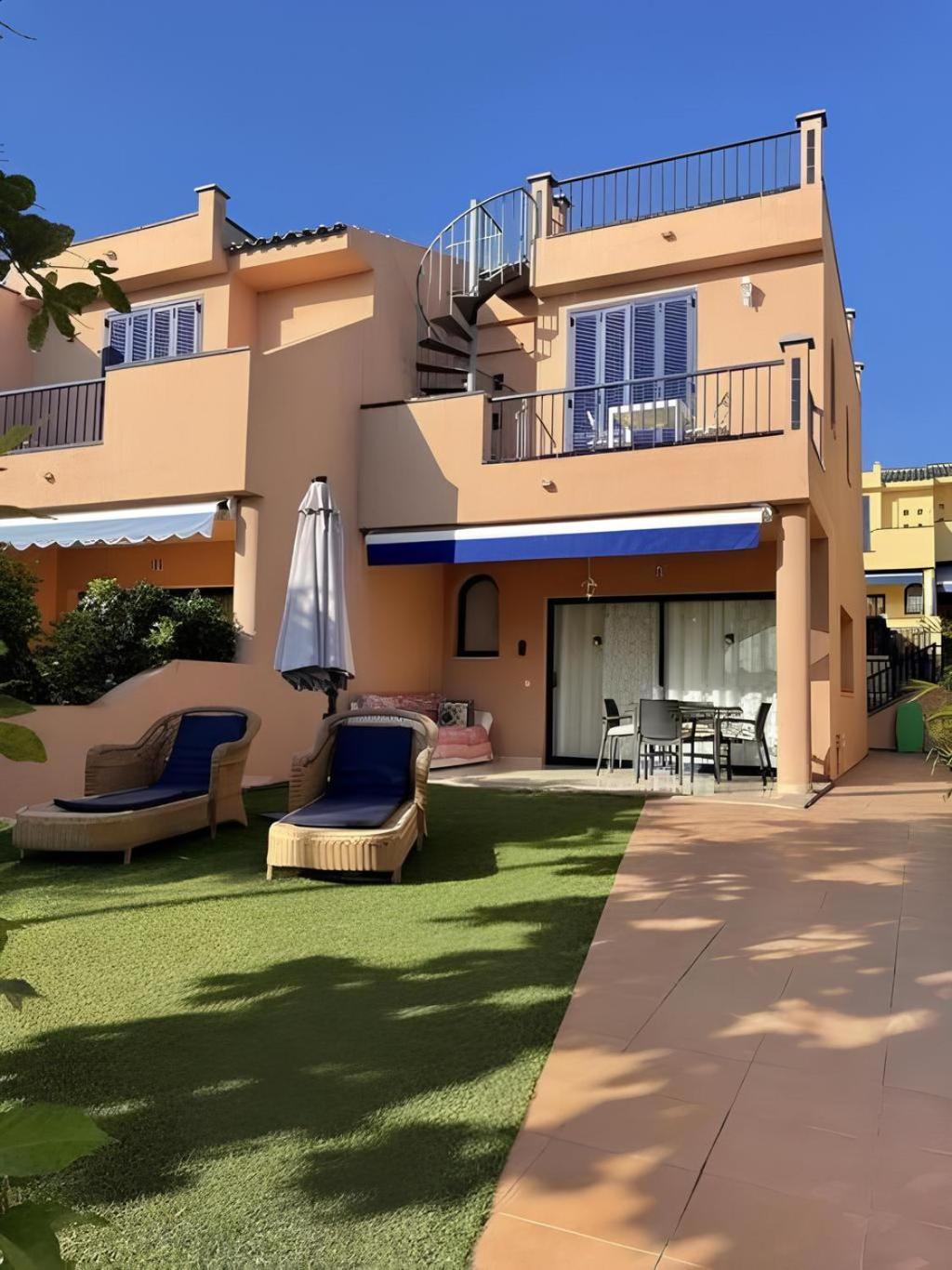 Bonita Villa Con Propio Entrada Y Con Piscina Сан-Бартоломе Экстерьер фото